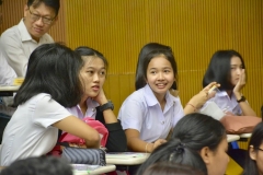 39154893_230386061005471_5256598374651527168_n